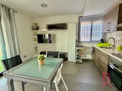 Foto 9 de 21
